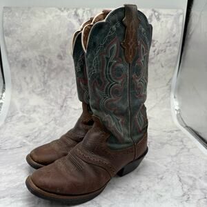 Justin Boots, Brown Leather Western Boots. Size 5B. In good used condition!